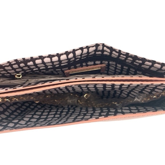 ✨‎ Urban Expressions Pink Faux Croc Envelope Clutch NWT Gold Chain - Picture 3 of 4